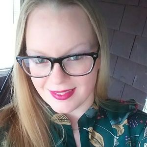 Meet your Posher, Stacy